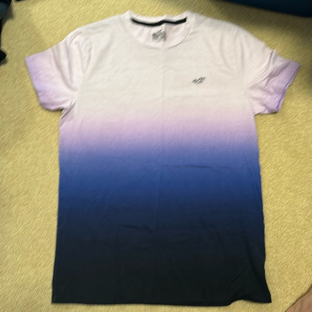 Hollister must have collection tee shirt ombré purple colors medium